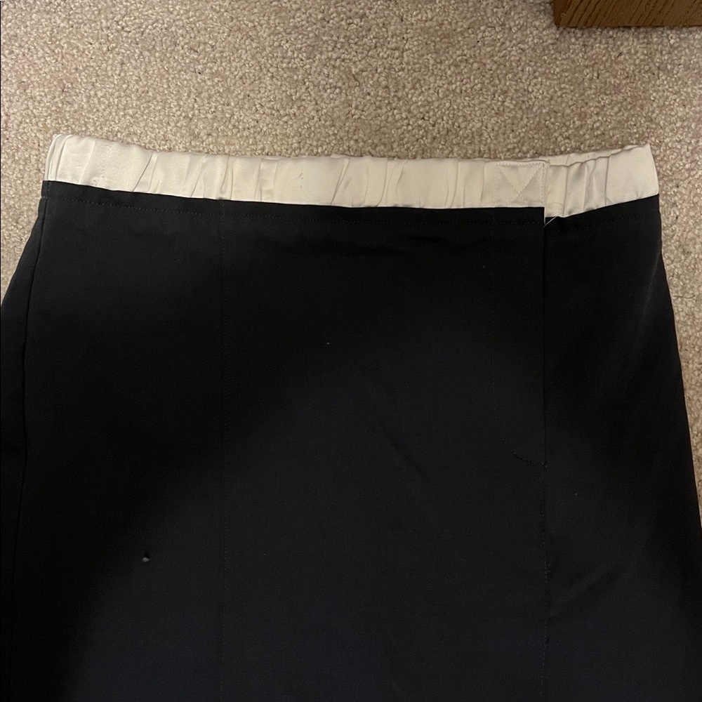 Zara Fitted Midi Skirt w/ High Slit – Minimalist Chic size small - Picture 4 of 14